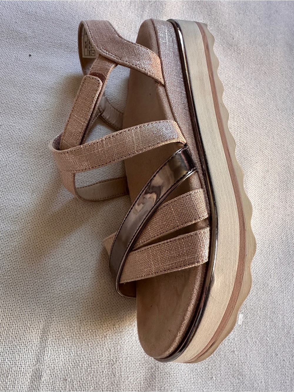 Vionic Kellyn Orthotic Strappy Sandals – Metallic/Beige Linen | 9 - Picture 6 of 7